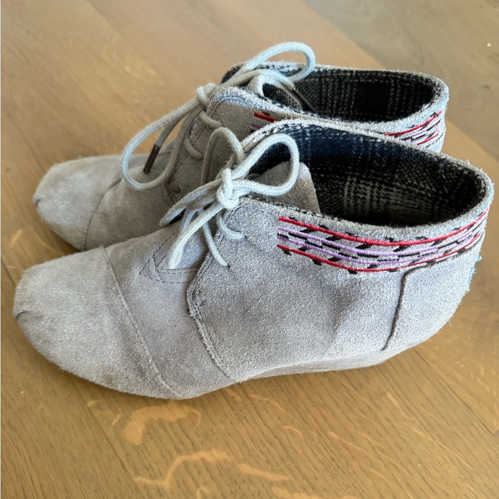 TOMS Women Wedges